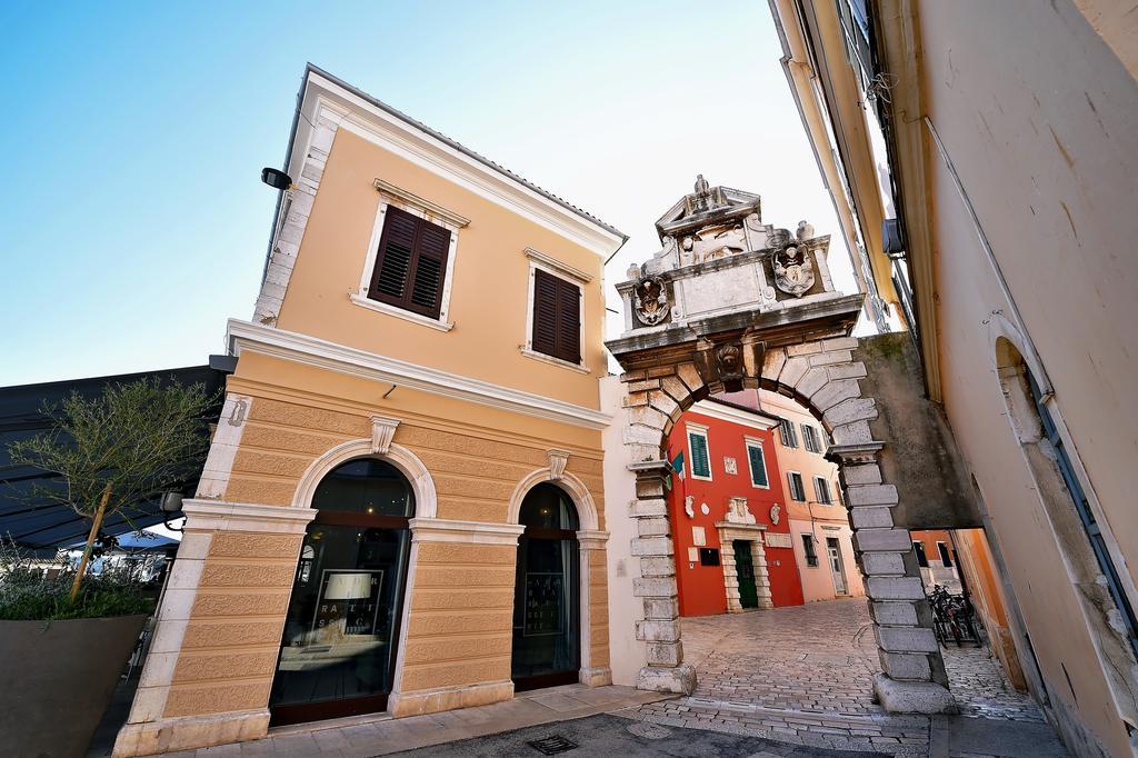 Antique Apartment Arsenale Ровінь Екстер'єр фото